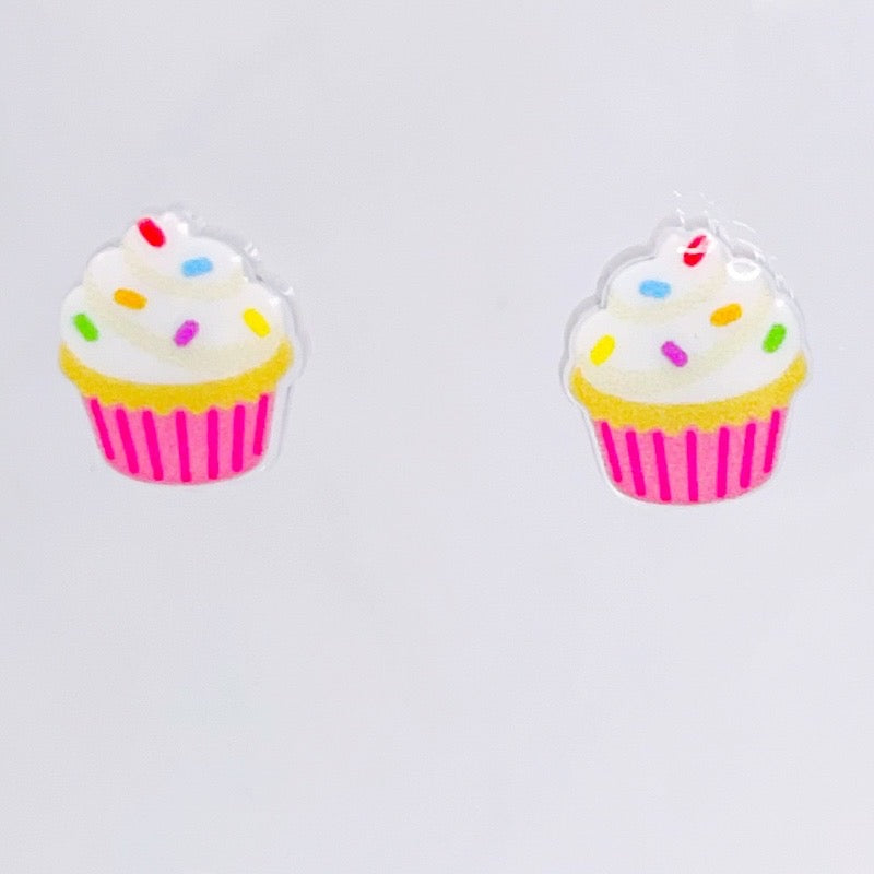 Cupcake stud earrings close up