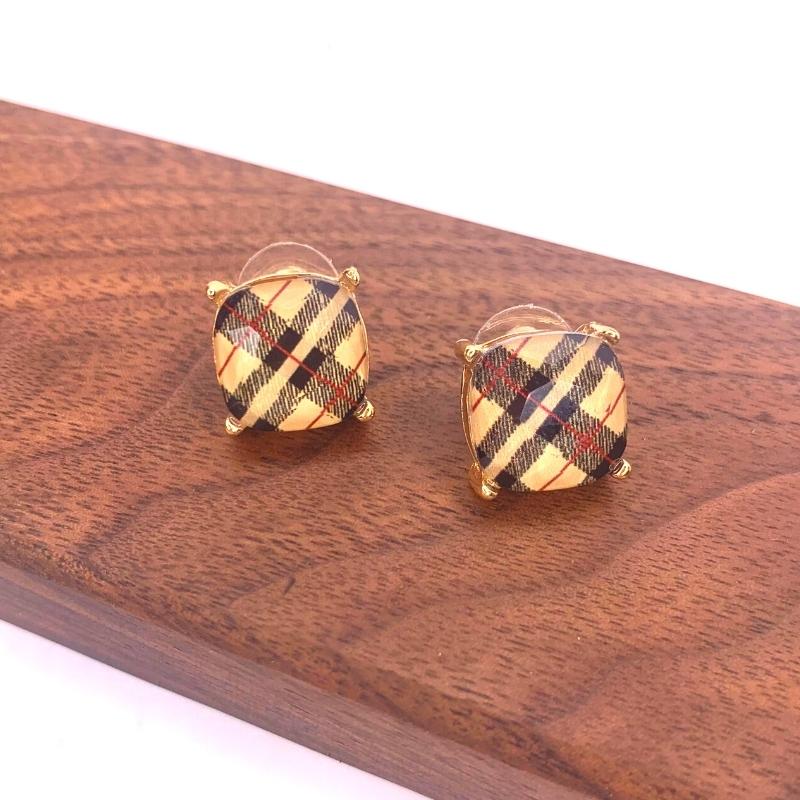 beige-plaid-stud-earrings-close-up