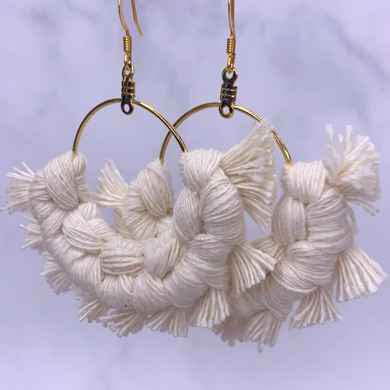 Cream macramé earrings