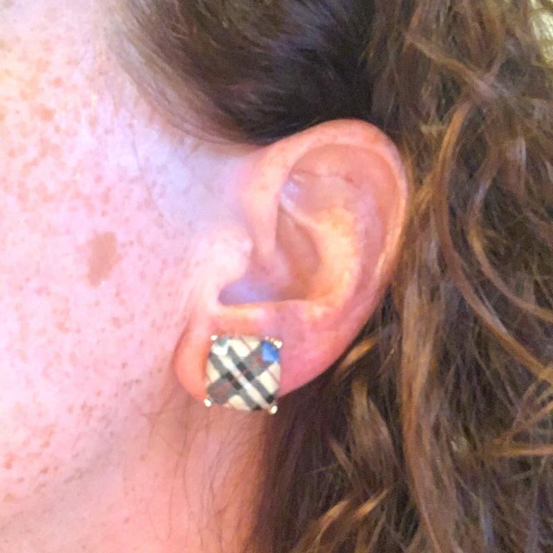 beige-plaid-stud-earrings-on-model-close-up